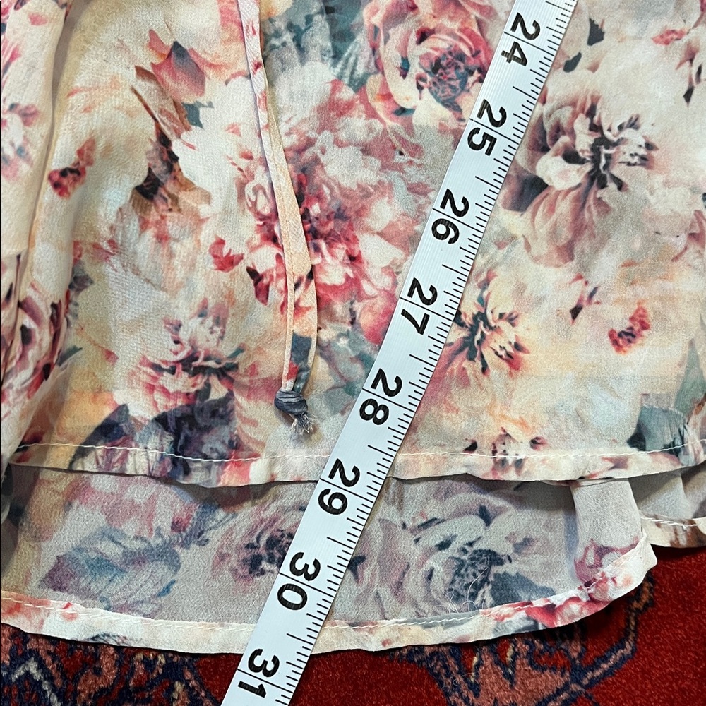 SHOW ME YOUR MUMU Roxy Romper Cream Rose Pink Floral Flare Sleeve Small - Picture 7 of 8